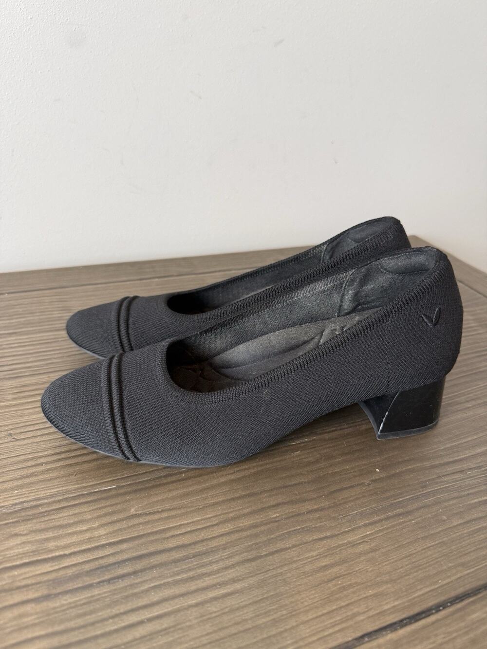 Vivaia Julie Arch Pro Shoes Women's 36.5 US 6 Black Knit Cap Toe Chunky Heels